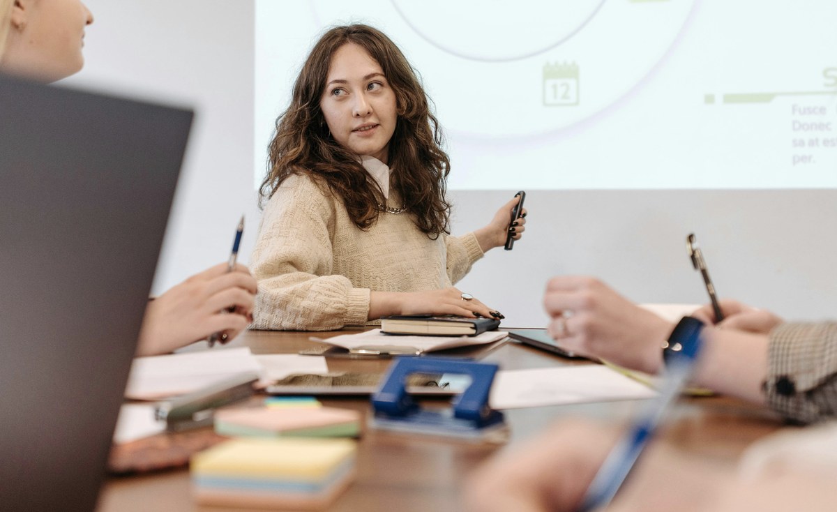 Prezentare în cadrul unei sesiuni de training lingvistic